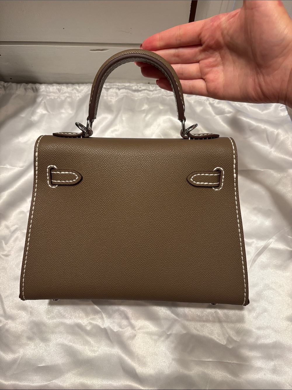 Leather Satchel Bag in Taupe - Picture 4 of 6